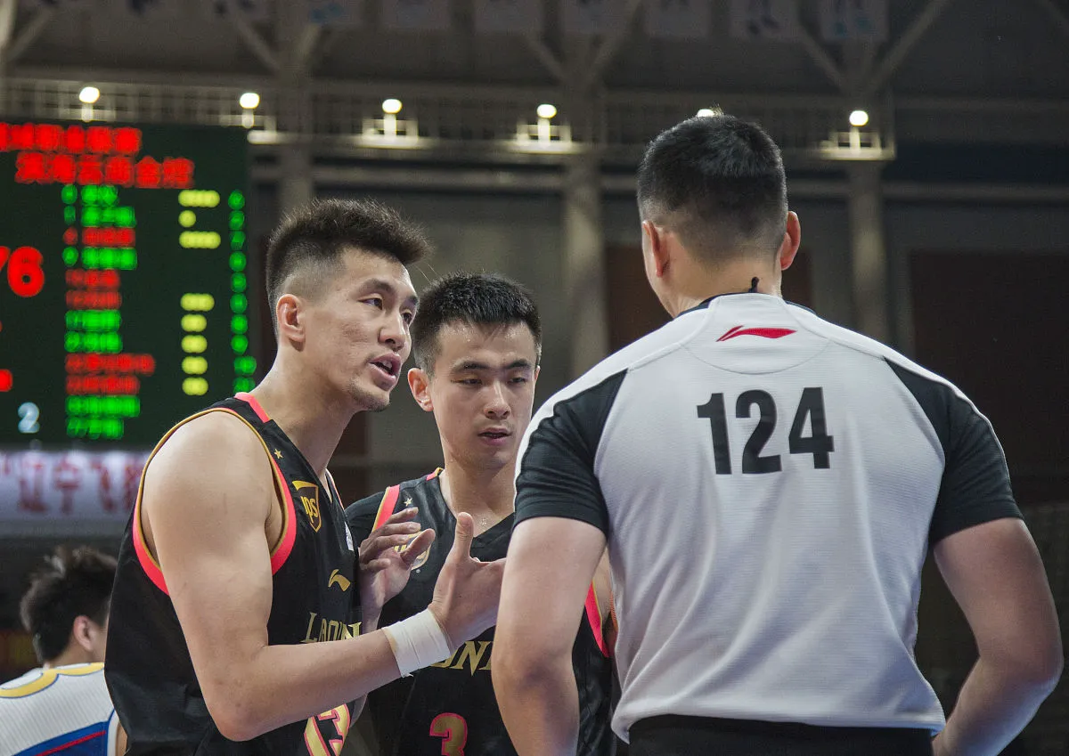 如何通过参加杯赛提升篮球训练效果_2